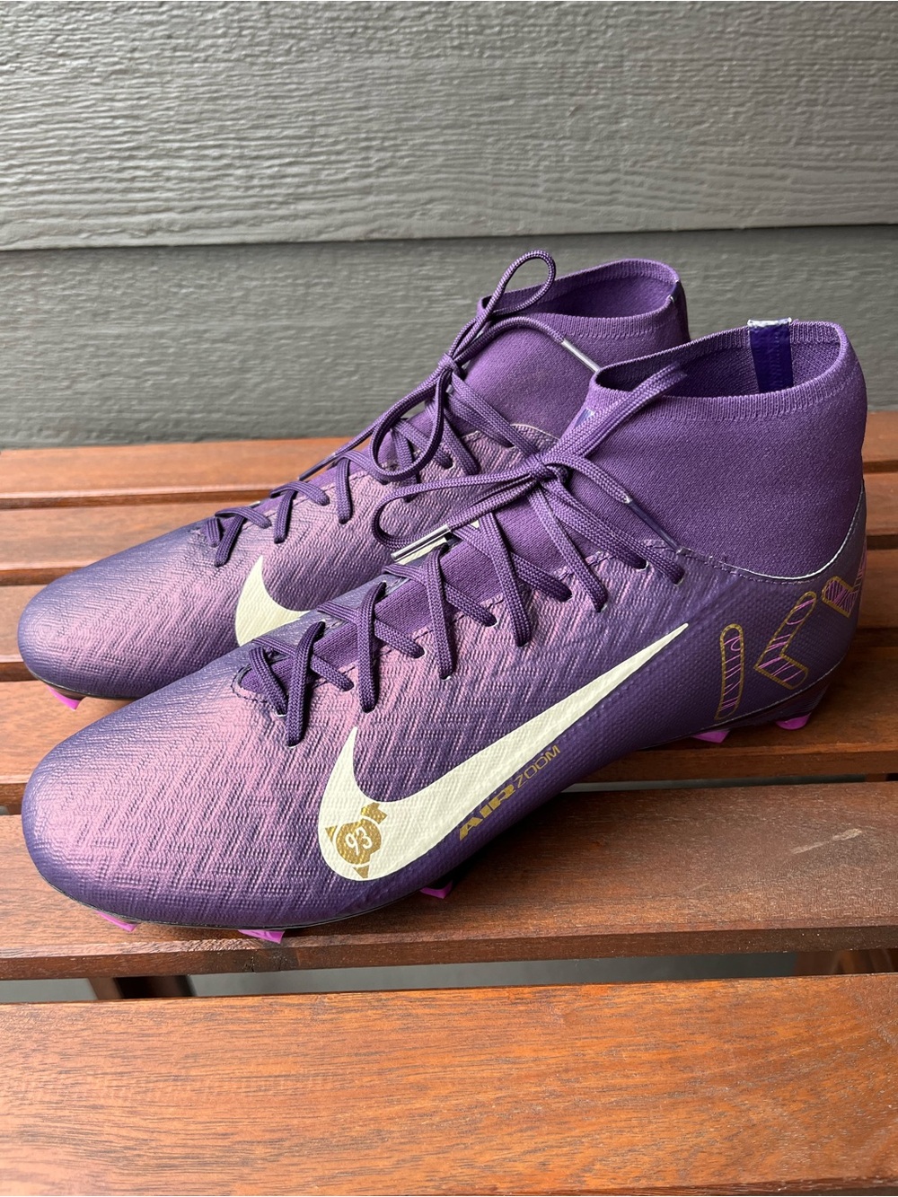 Nike Men's Zoom Superfly 10 Academy Kylian Mbappé FG/MG Soccer Cleats